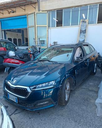 Skoda Octavia 4 x ricambi