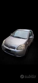 Toyota Yaris 1.0 16 V anno 2004