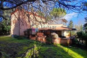 Villa di 284 m² con più di 5 locali a Collesalvett