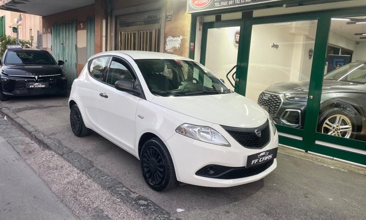 Lancia Ypsilon 1.2 69 CV 5 porte S&S Elefantino Bl