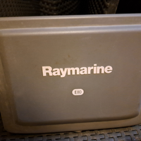 Raymarine e80 plotter colori