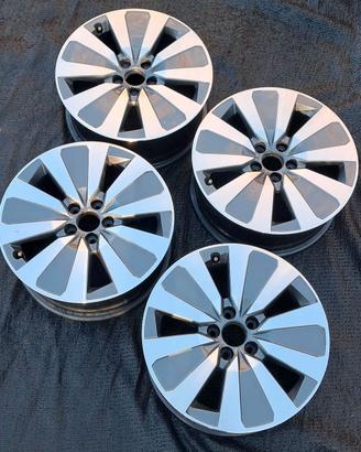 4 Cerchi Originali AUDI A1 - 16"