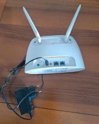Router wifi Tenda con SIM universale 