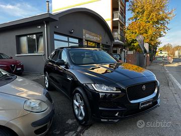 Jaguar F-Pace 3.0 D V6 300 CV AWD aut. Prestige