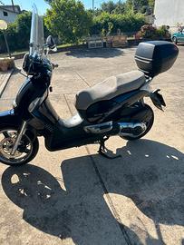Aprilia scarabeo 400