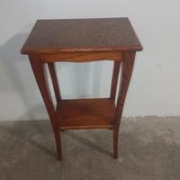 Mobiletto porta vaso in noce 