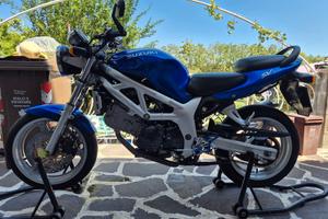 Suzuki SV 650 – 2002 – 53.286 km – €2.500