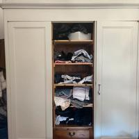 Armadio guardaroba antico