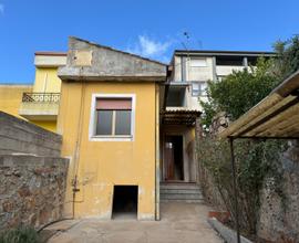 Casa indipendente con garage e giardino