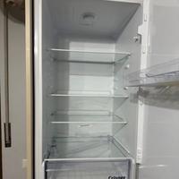 Frigorifero da incasso con mobile rimovibile