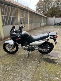 Suzuki XF650 Freewind