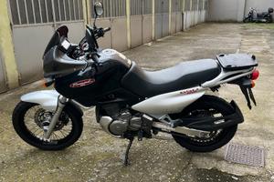 Suzuki XF650 Freewind