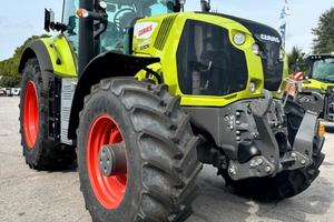 Trattore CLAAS AXION 850