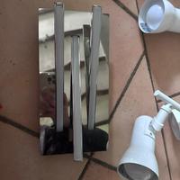 Lampadari da parrte e da soffitto .