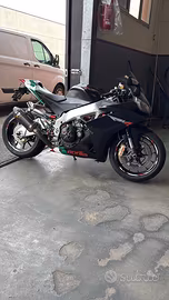 Aprilia rsv4