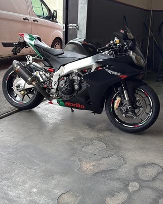 Aprilia rsv4