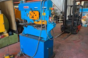 Cesoia punzonatrice universale Omera OM 45 HY.