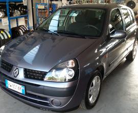 RENAULT Clio 2ª serie adatta per Neopatentati