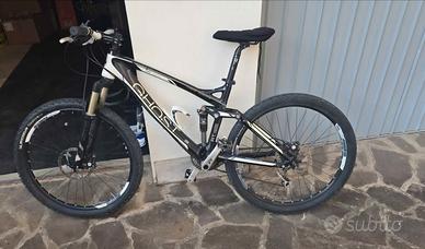 bicicletta mountain bike
