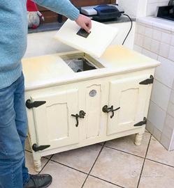 Vecchia ghiacciaia Siberia La Rinascente