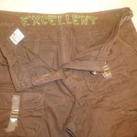 Pantalone multitasche