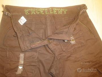 Pantalone multitasche