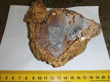 Minerale: Wulfenite su Galena