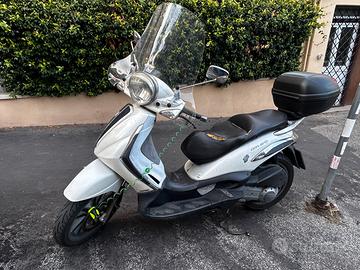 Piaggio Beverly 300 ie tourer