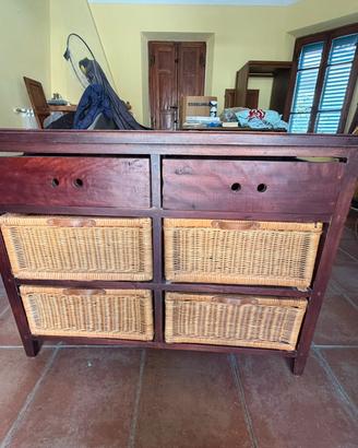 mobile di legno 