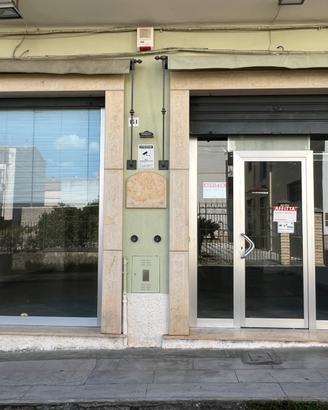 Locale in Via Po 131
