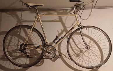 Bicicletta da corsa vintage marca Pinarello 