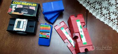 Set da bridge: 4 bidding boxes, 8 boards e 1 mesc