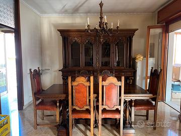 Mobile e tavolo sala vintage