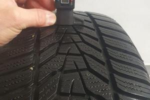 225 40 18 Pneumatici invernali Hankook