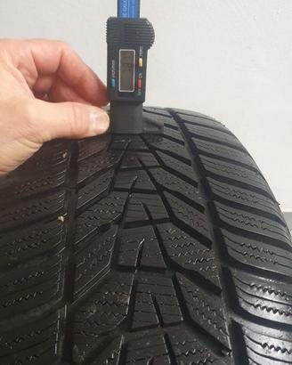 225 40 18 Pneumatici invernali Hankook+Tappeti A3