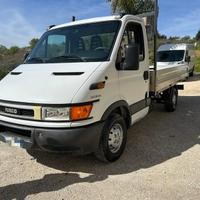 Iveco Daily 35S10 2.3 Hpi TDI PC Cabinato