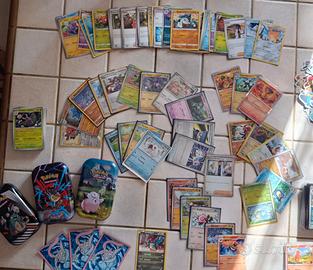 Lotto Pokémon 80 carte originali 10 holo garantite