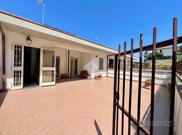 VILLA A SCHIERA A VALENTANO