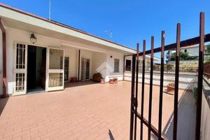 VILLA A SCHIERA A VALENTANO