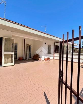 VILLA A SCHIERA A VALENTANO