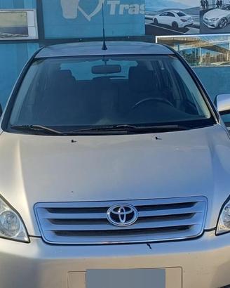 auto Toyota 7 posti