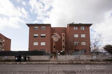 4 LOCALI A ROMA