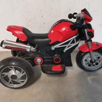 Moto ducati a batteria. 