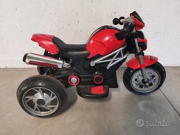Moto ducati a batteria. 