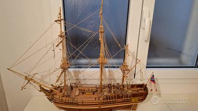 Nave Bounty in Legno