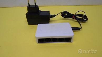 Switch 5 porte Tenda S105 Desktop, 10/100, usato,