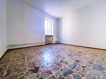 3 LOCALI A MARTINENGO