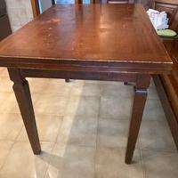 Tavolo in  legno allungabile per cucina o taverna