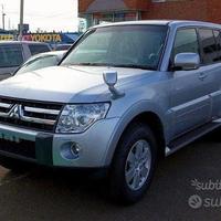 Parabrezza Mitsubishi Pajero V80 IV serie (2007 in