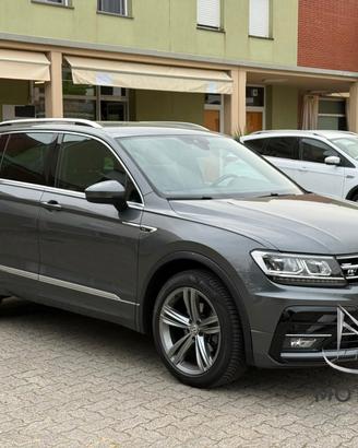 Volkswagen Tiguan 2.0 tdi Advanced R-Line Exterior